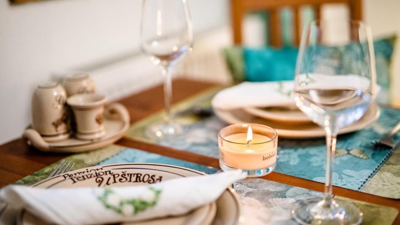 Wellness Penzion-Restaurace U Pstrosa Vsemyslice Екстер'єр фото