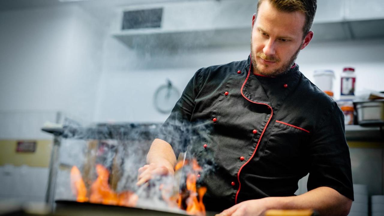 Wellness Penzion-Restaurace U Pstrosa Vsemyslice Екстер'єр фото